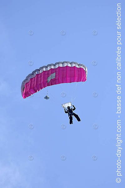 saut en parachute - parachute drop